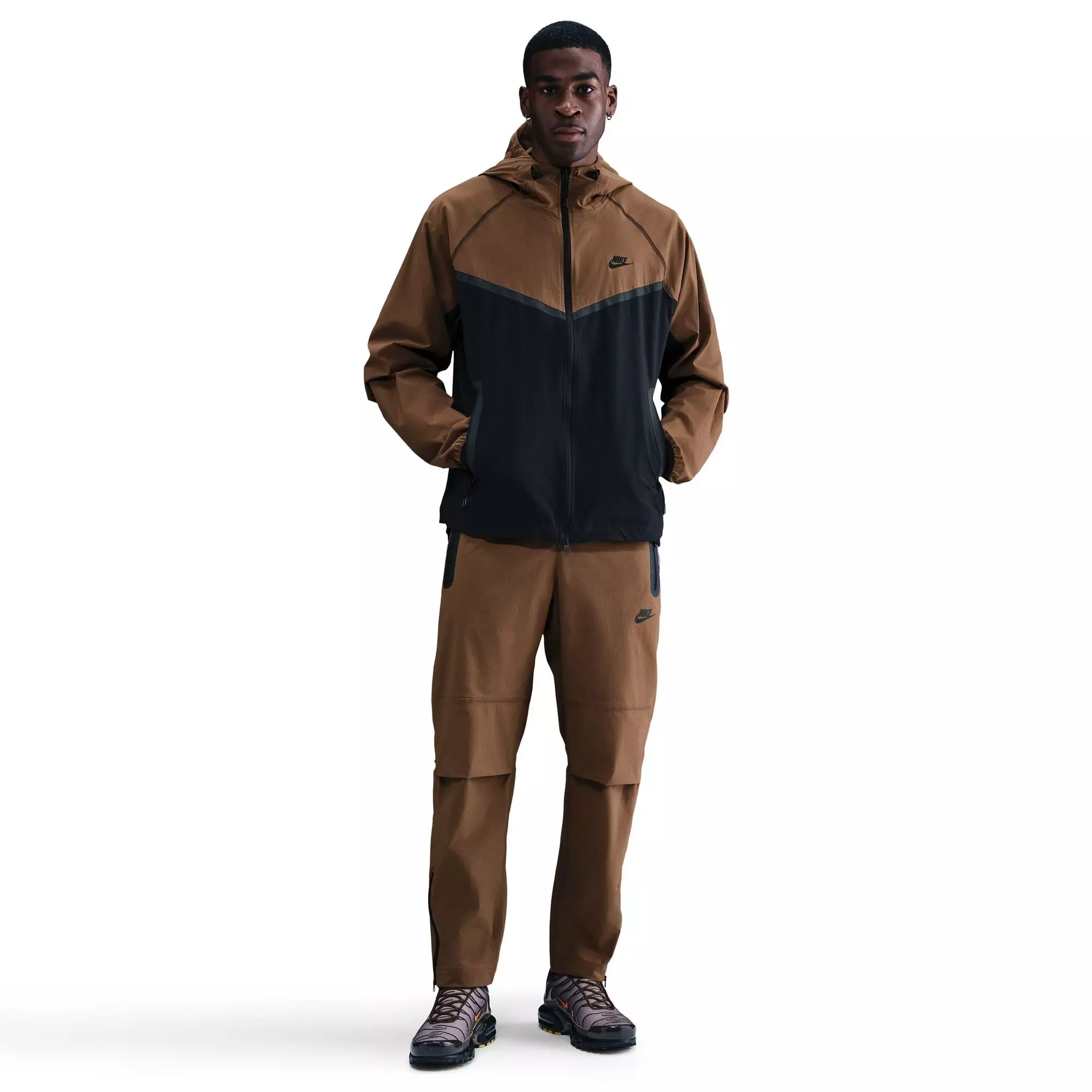 Nike Tech Woven Men's Hooded Windbreaker Jacket - Brown/Black